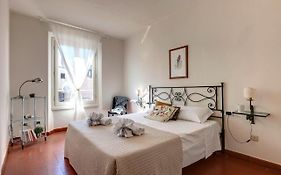 Guendalina Apartment By Mamo Florence